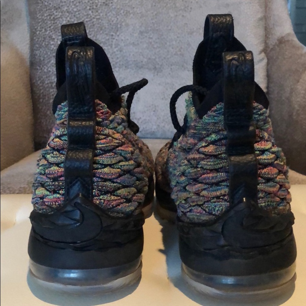 Nike Lebron XV (15) Boys size 5.5